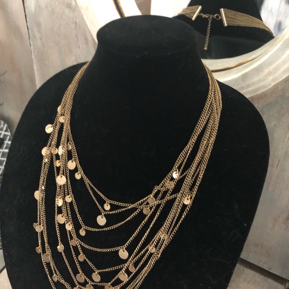 Lot of fashion necklaces. FREE with purchase over 30$ - Picture 8 of 8